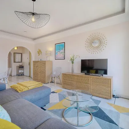 Apartment 2 Pieces Proche Carnot Avec Apercu A1b244